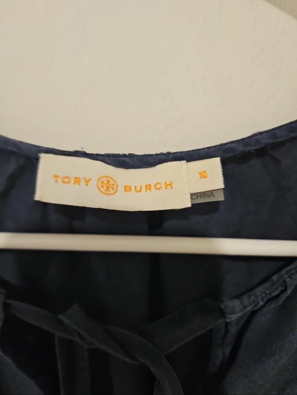 Tory Burch 100% Silk Navy Tie Neck Sleeveless Blouse Size 10